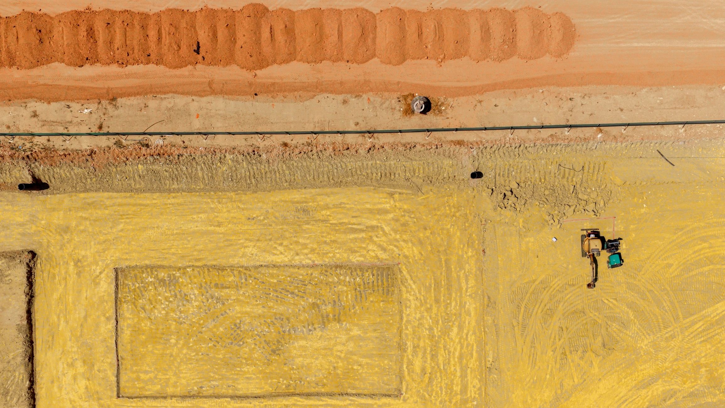Site preparation with earthmoving equipment
